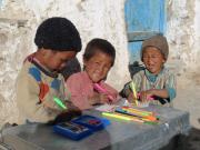 �Dva sv�ty� - Sunny Canadian School a Blueland o.s