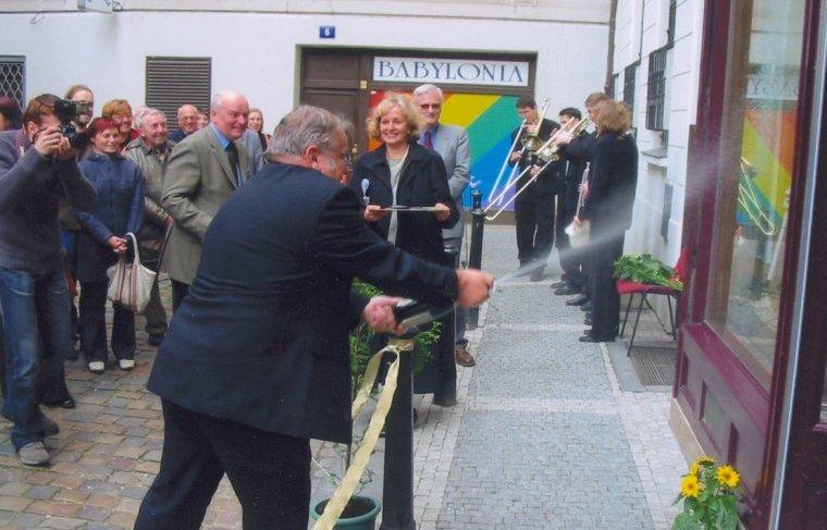 JUDr. Petr �irok� a Ivo Math� k�t� Galerii Havelka